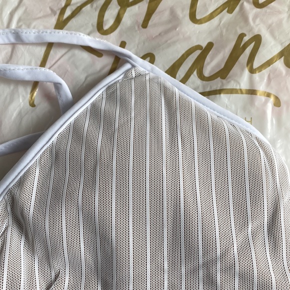 NWOT Kortni Jeane tied up top. White stripe with nude color layer. Size M - Picture 2 of 5